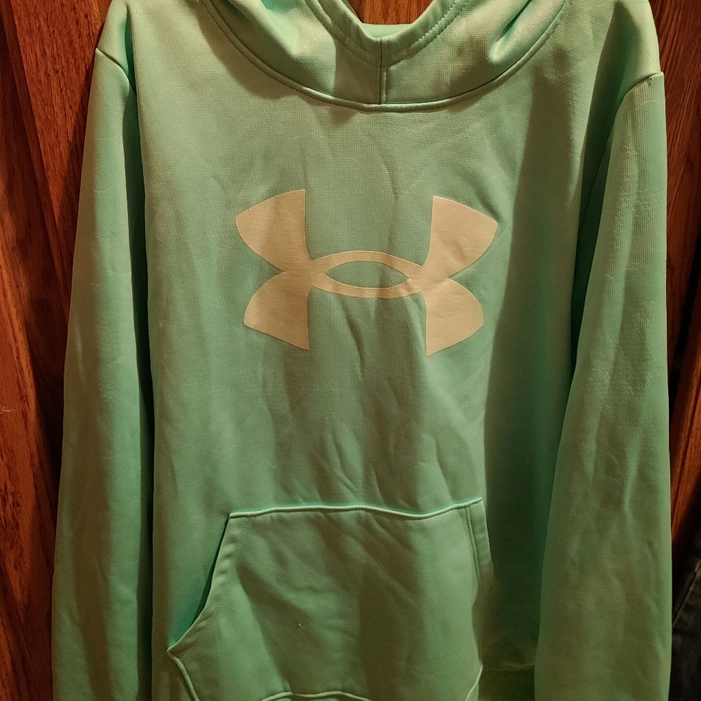 Girls under Armour hoodie mint in color